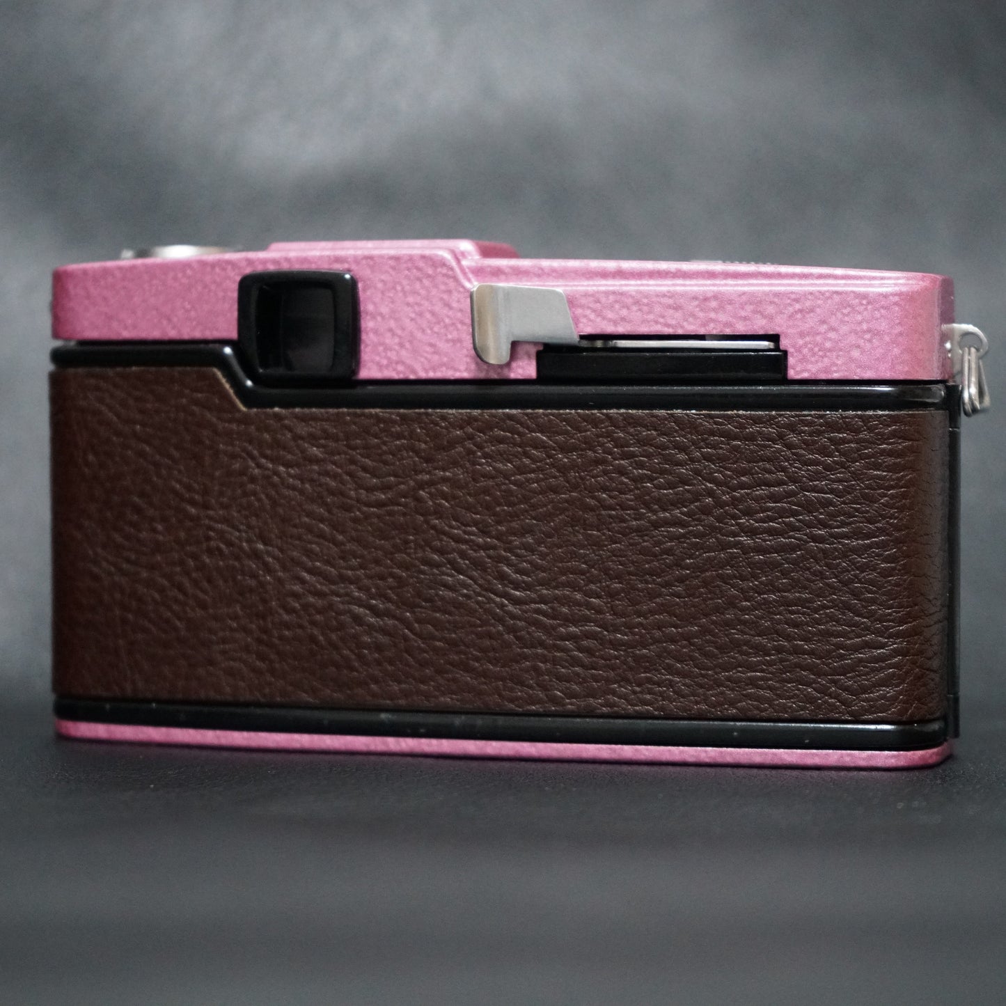 OLYMPUS PEN F / Pink Hammertone / Dark brown Leather / Film Camera / オリンパス フィルムカメラ