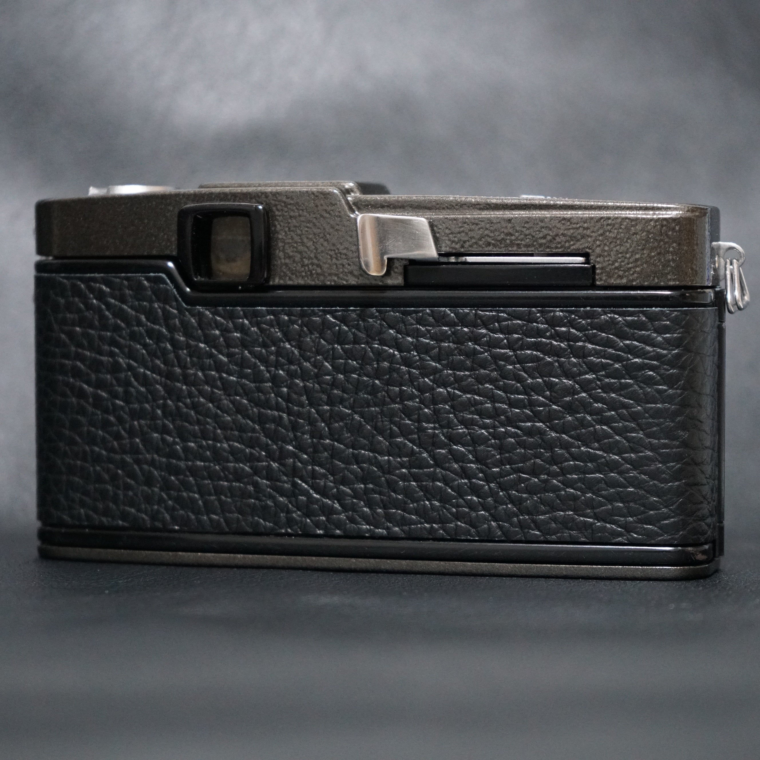 OLYMPUS PEN F / Black Hammertone / Black Leather / Film Camera / オリンパス –  テクニカルカメラサービス